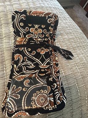 Vera Bradley Quilted Paisley Card Wallet - Black & Brown